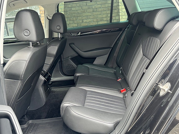 Skoda Superb 24 of 30