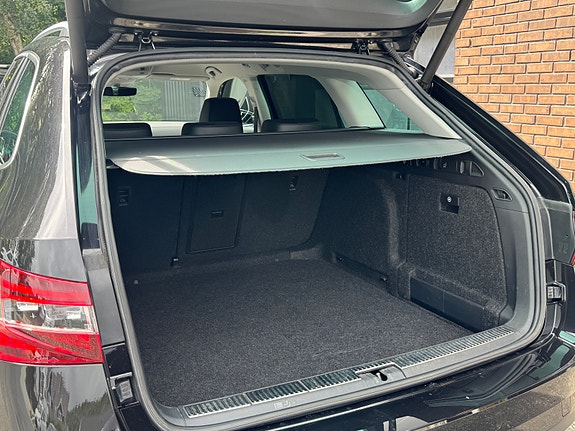 Skoda Superb 29 of 30