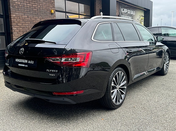 Skoda Superb 7 of 30