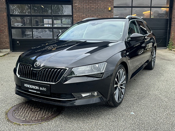 Skoda Superb 2 of 30