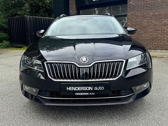 Skoda Superb 11 of 30