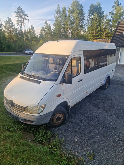 Mercedes-Benz 413CDI 2 of 29