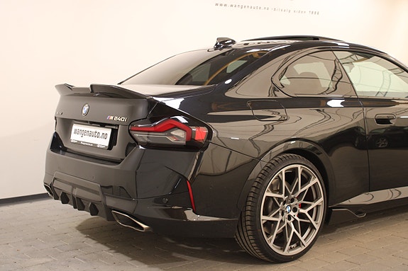 BMW M240i 7 of 30
