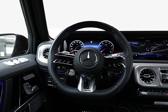 Mercedes-Benz G63 21 of 30