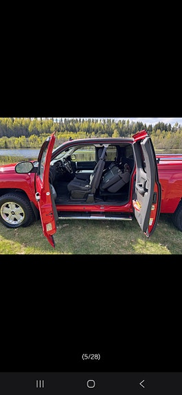 Chevrolet Silverado 2500 3 of 8