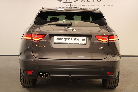 Jaguar F-PACE 6 of 30