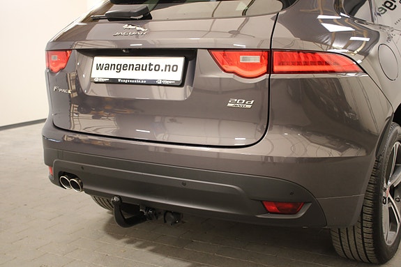 Jaguar F-PACE 14 of 30
