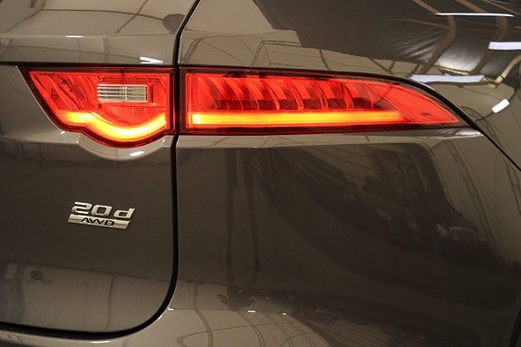 Jaguar F-PACE 13 of 30