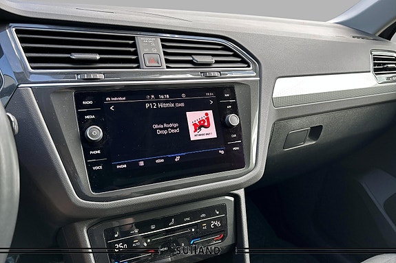 Volkswagen Tiguan 14 of 19