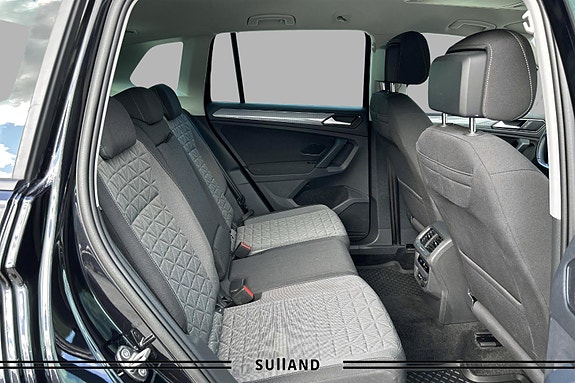 Volkswagen Tiguan 16 of 19