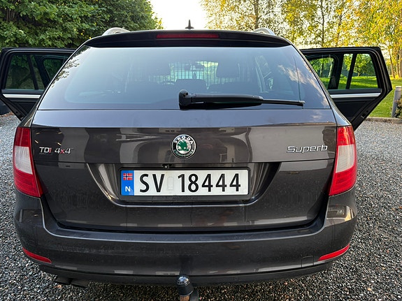Skoda Superb 2 of 30