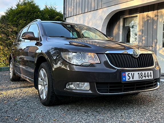 Skoda Superb 22 of 30