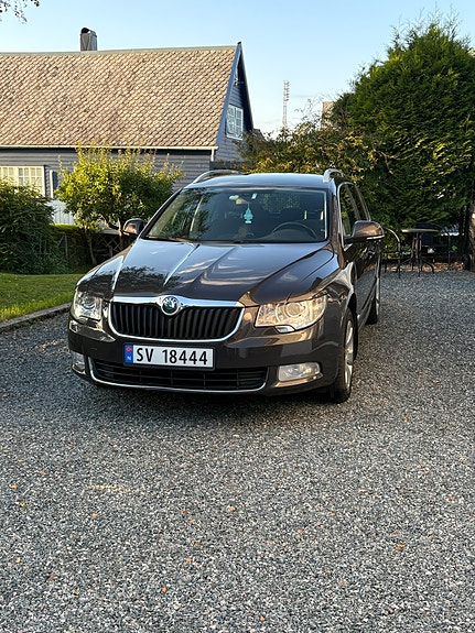 Skoda Superb 17 of 30