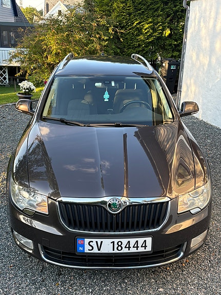 Skoda Superb 24 of 30