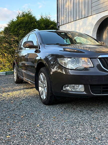 Skoda Superb 23 of 30