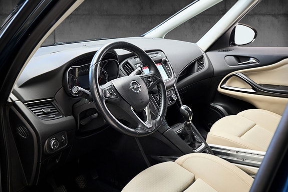 Opel Zafira Tourer 19 of 30