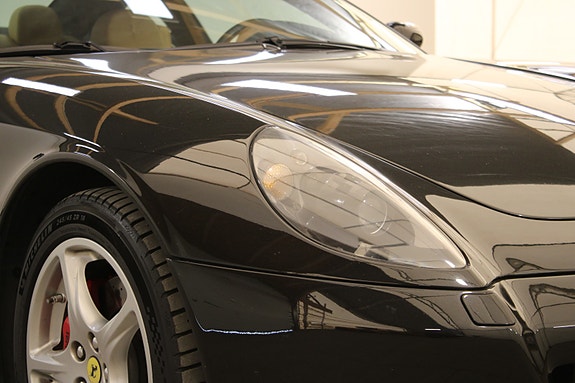 Ferrari 612 9 of 30