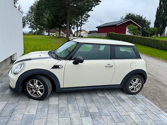 MINI One 13 of 15