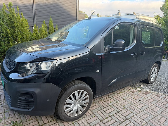 Peugeot Partner 2 of 7