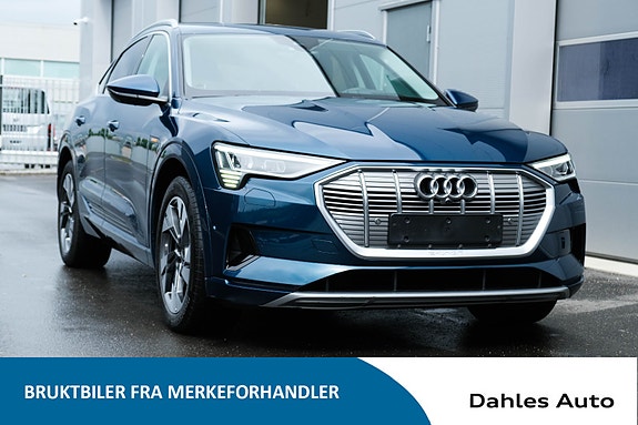 Audi e-tron 4 of 30