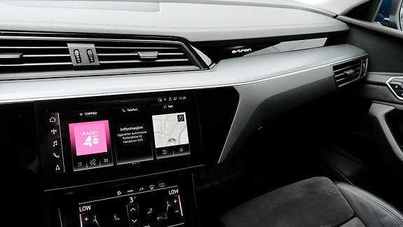 Audi e-tron 22 of 30