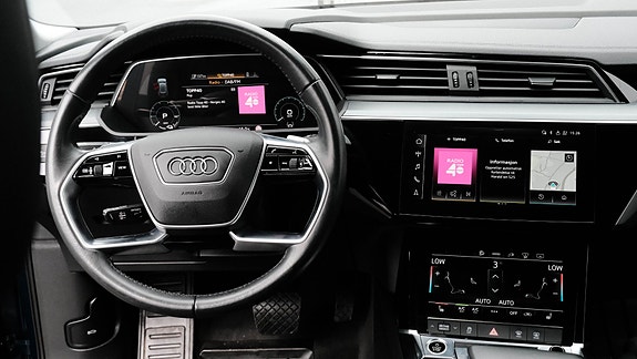 Audi e-tron 15 of 30