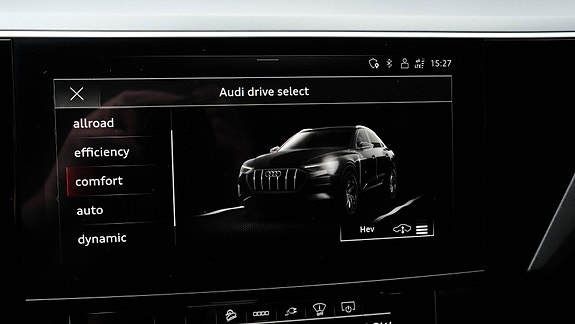 Audi e-tron 29 of 30