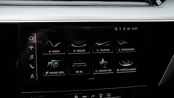 Audi e-tron 26 of 30
