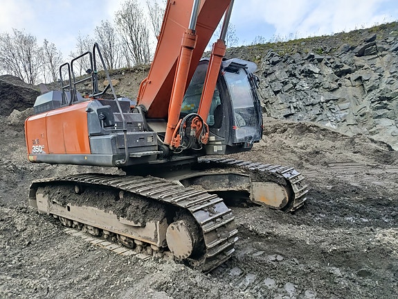 Hitachi Zaxis 350LC-6 7 of 21