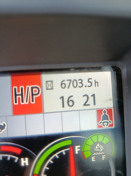 Hitachi Zaxis 350LC-6 14 of 21
