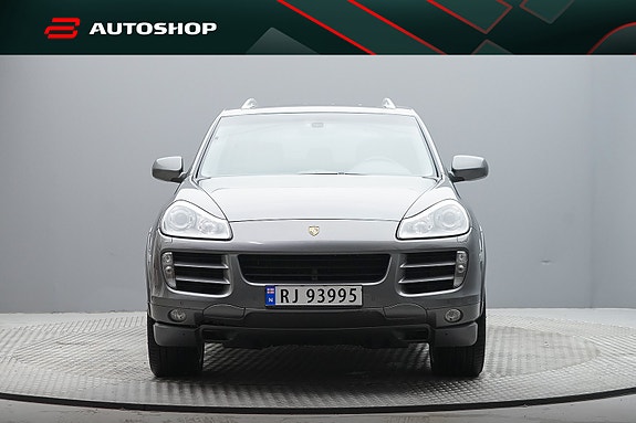 Porsche Cayenne 5 of 24