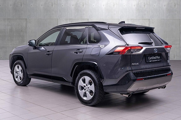 Toyota RAV4 3 of 20