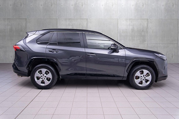 Toyota RAV4 6 of 20