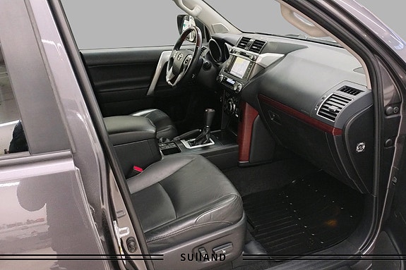 Toyota Land Cruiser 15 of 19