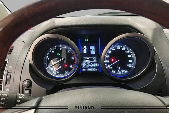 Toyota Land Cruiser 13 of 19