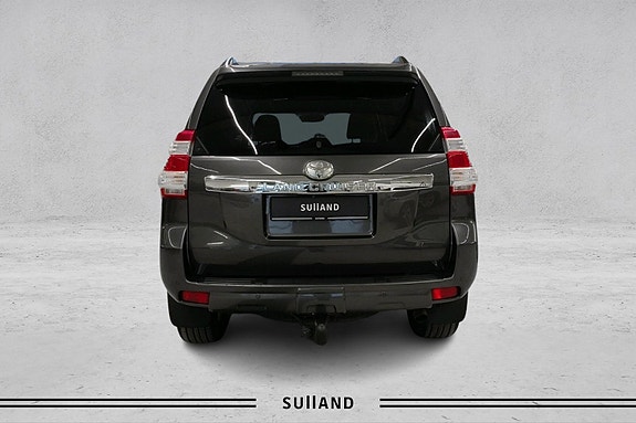 Toyota Land Cruiser 4 of 19