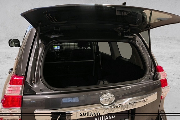 Toyota Land Cruiser 19 of 19