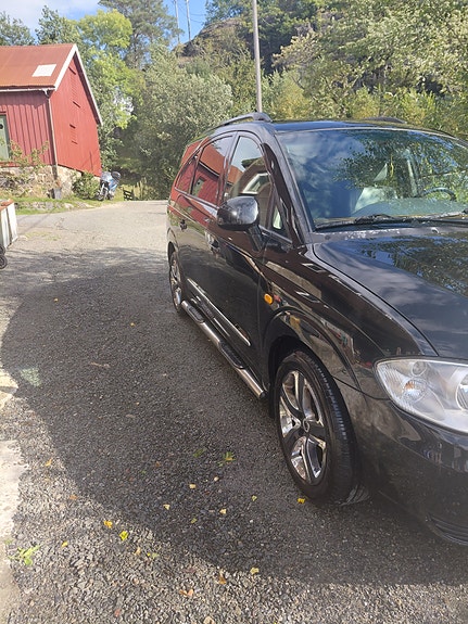 SsangYong Rodius 4 of 22