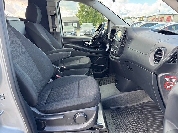 Mercedes-Benz Vito 13 of 22