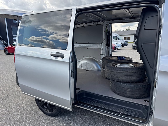Mercedes-Benz Vito 21 of 22