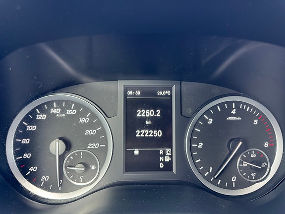 Mercedes-Benz Vito 17 of 22