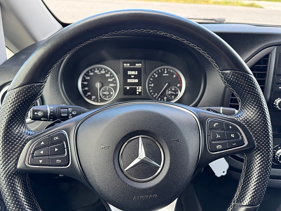 Mercedes-Benz Vito 12 of 22