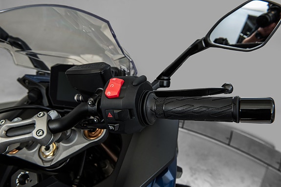 Suzuki GSX-S1000GT 12 of 16