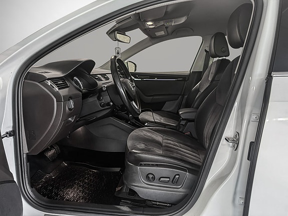 Skoda Octavia 10 of 28