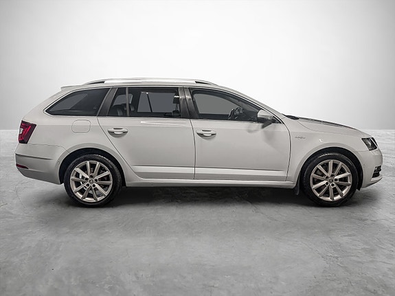 Skoda Octavia 6 of 28