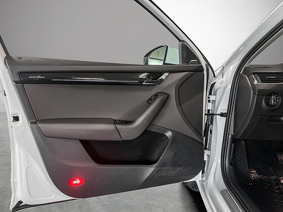 Skoda Octavia 9 of 28