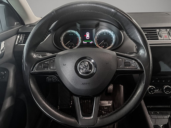 Skoda Octavia 13 of 28