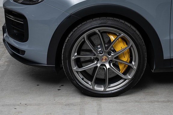 Porsche Cayenne Coupe 21 of 30