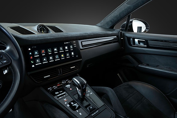 Porsche Cayenne Coupe 10 of 30
