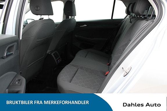 Volkswagen Golf VIII 12 of 24